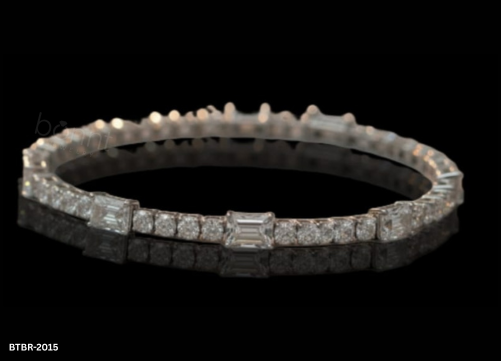 The Royale Clover Cuban Bracelet | Lab-Grown Diamond Edition, VVS–VS Clarity