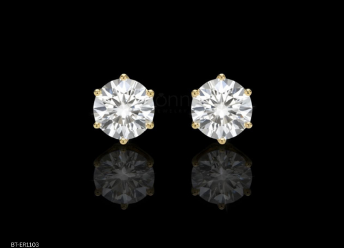 The Brilliant Classic: Six-Prong Solitaire Round Lab Grown EF VVS/VS Diamond Stud Earrings