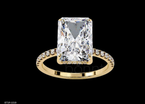 Radiant-Cut Lab Grown Diamond Solitaire Ring – EF Color, VVS/VS Clarity | Bonnt