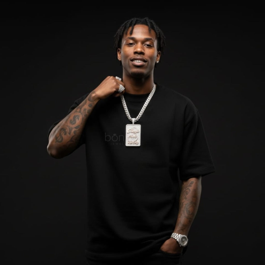 Custom Iced Name Plate Hip-Hop Pendant – D Color VVS Moissanite