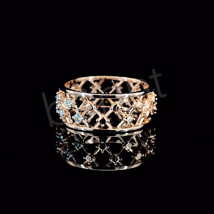 Rose Gold Diamond Lattice Band – Artisanal Craftsmanship with Timeless Sparkle