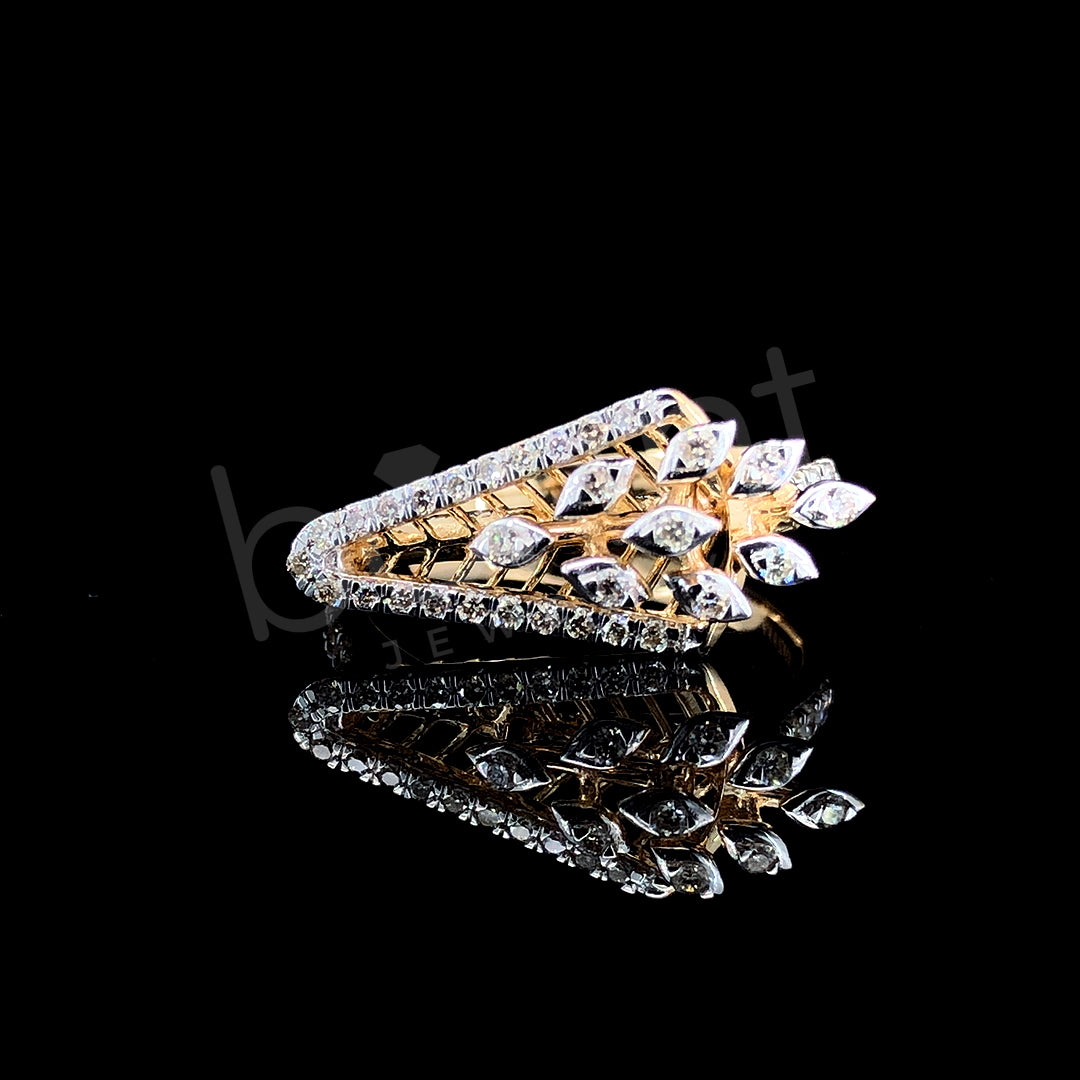 Rose Gold Marquise Diamond Ring – Elegant Flow with Vintage-Inspired Detailing