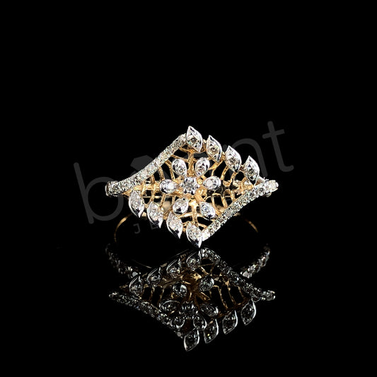 Rose Gold Diamond Cluster Ring – Radiant Illusion Setting in a Bold Square Frame